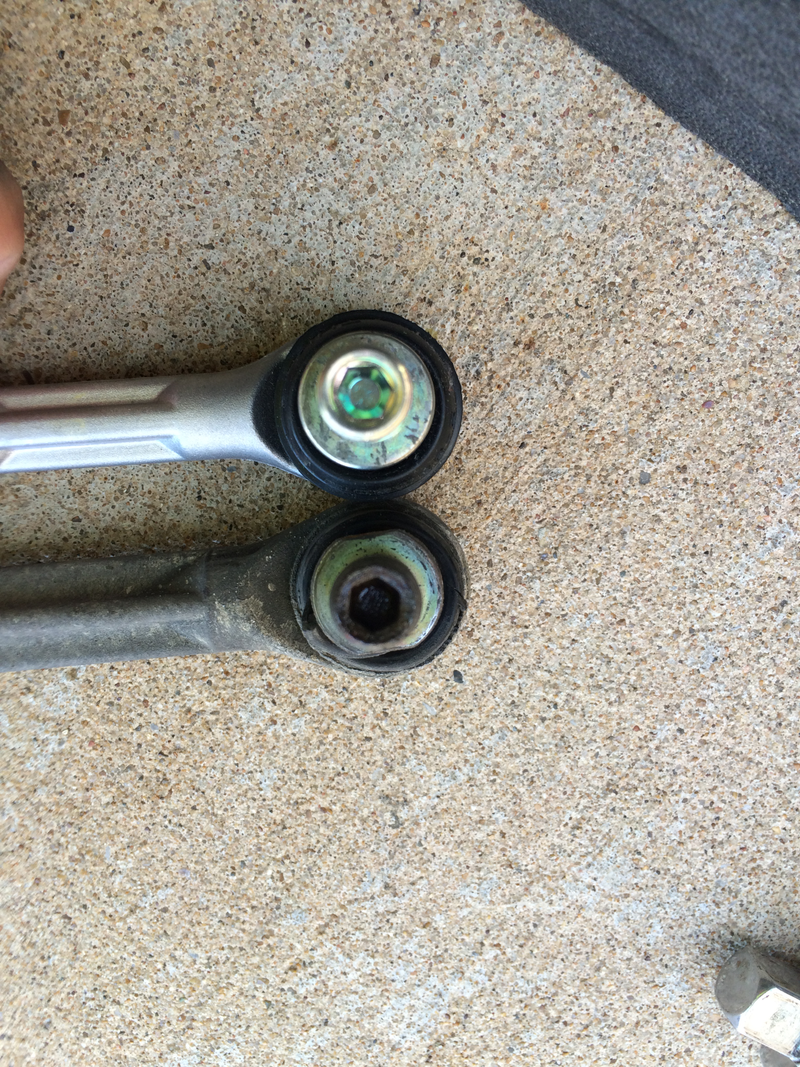 Illustration for article titled Well Chevy made the sway bar end links easy to install from factory